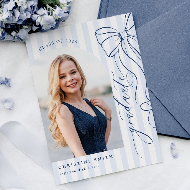 Elegant Navy Blue Graduation Invitation (Créateur téléchargé)