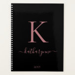 Élégant Noir Rose Rose Or Monogramme Nom<br><div class="desc">Chic Elegant Rose Rose Gold Monogramme sur un Planner noir chic. Facile à customiser avec votre propre nom et vos détails. Parfait pour votre luxe ! Veuillez nous contacter à cedarandstring@gmail.com si vous avez besoin d'aide pour la conception ou les produits correspondants.</div>