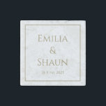 Élégant or écriture marbre Magnet mariage Favorise<br><div class="desc">Cet élégant aimant mariage en marbre avec écriture dorée est une faveur de mariage réfléchie pour vos invités ou pour les parents de la mariée, demoiselles d'honneur ou groommestres. Il dispose d'un design élégant, sophistiqué et intemporel qui peut être personnalisé selon vos envies. Pour customiser, cliquez simplement sur "Personnalisez ce...</div>