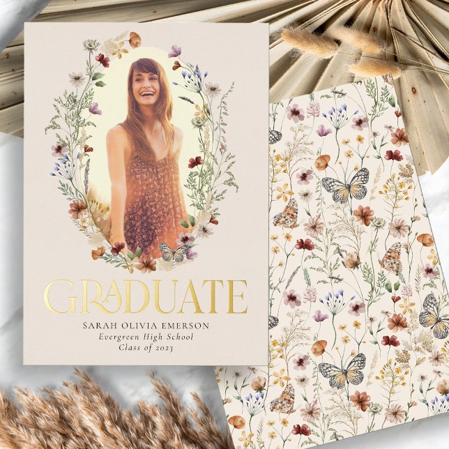 Élégant Véritable Fonte d'or Faire-part Gradué (Elegant Floral Real Gold Foil Graduate Announcement with Butterfly by Painted Paperie
)