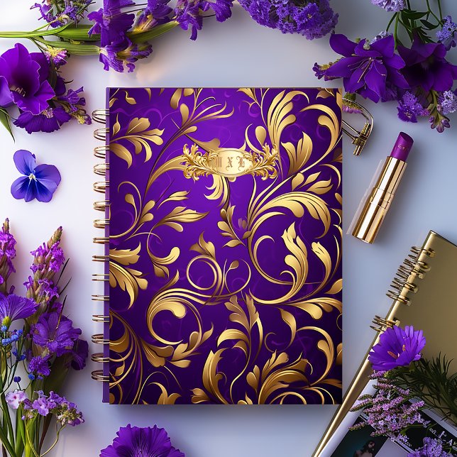Élégant violet et or Damas Monogrammé (Stylish Purple and Gold Damask Monogrammed Planner/ Glossy Softcover or Matte Hardcover )