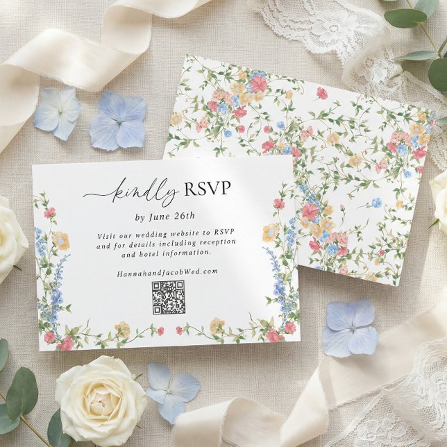 Elegant Wildflower Wedding QR Code RSVP Card (Créateur téléchargé)