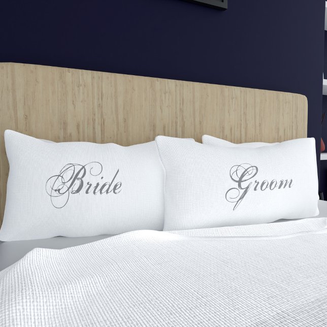 Élégante Bride et Marié Taie d'oreiller de mariage (Elegant Bride and Groom Pillow Cases for their wedding night. Fancy!)