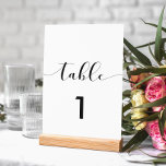 Elégante carte de numéro de table mariage noir et<br><div class="desc">Choisissez la simplicité pour votre mariage avec ce design moderne noir et blanc élégant.</div>