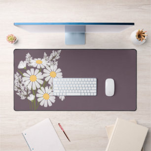 Élégante marguerite florale blanche sur violet fon