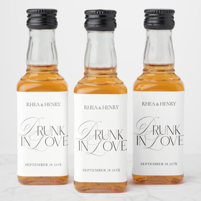Élégante Mini Étiquette Noir & Blanc Amoureuse Ivr (Bouteilles)