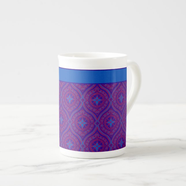 Élégante Mug de Chine d'os, violet, Motif d'oignon (Devant droit)