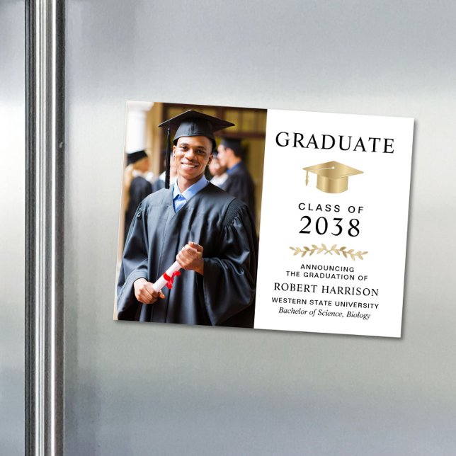Élégante photo White Gold Graduation Faire-part (An elegant college graduation announcement magnet to celebrate the graduate's achievements)