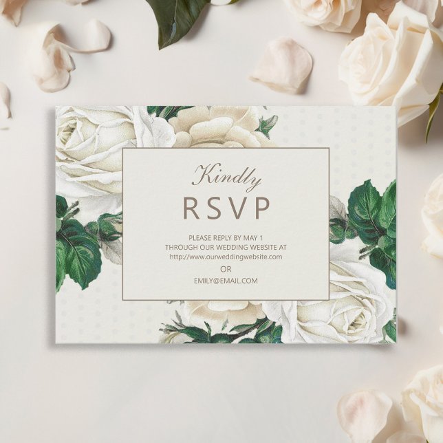 Élégante réponse de mariage florale ivoire crème (Elegant white vintage roses wedding RSVP card)
