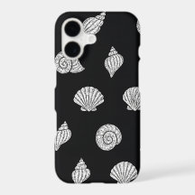 Élégantes coquilles côtières noires et blanches