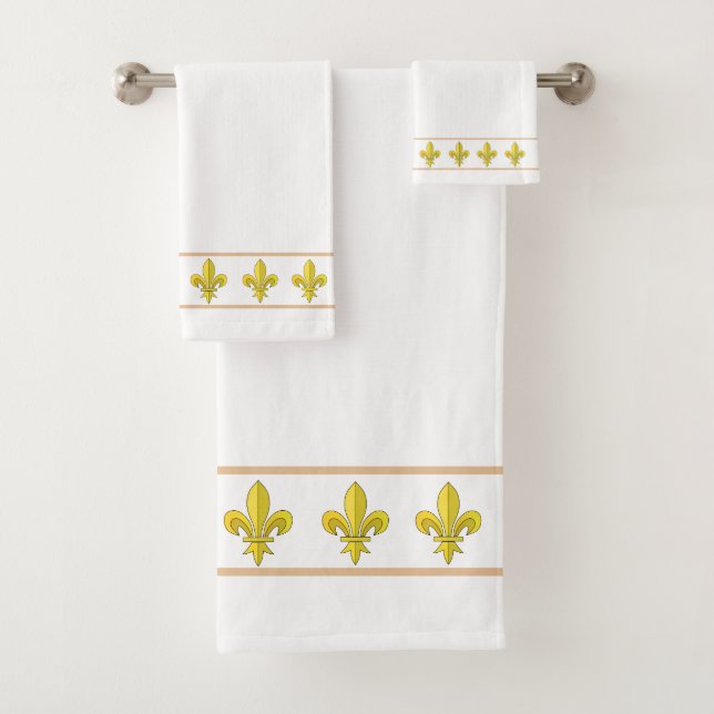 Élégantes fleurs de lis dorées chic sur fond blanc (En situation)