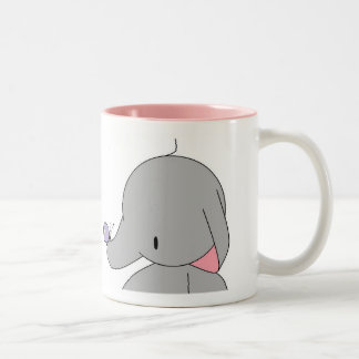 éléphant avec la tasse de papillon