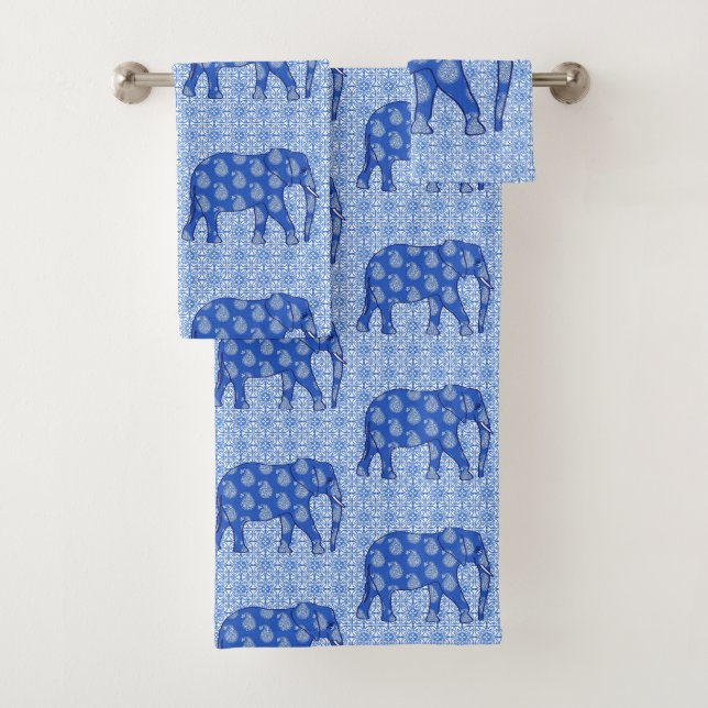 Éléphant de Paisley, bleu de cobalt et blanc (En situation)