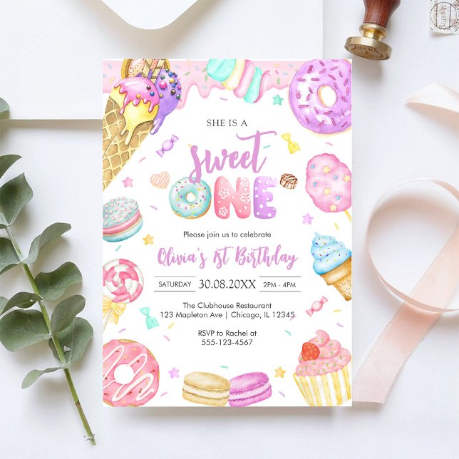 Elle a un Joyeux Premier Anniversaire Invitation (Créateur téléchargé)