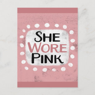 Elle Portait Une Carte Postale Rose