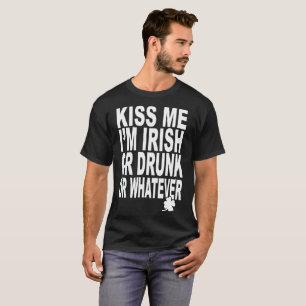 embrasse-moi Je suis un petit ami t-shirts