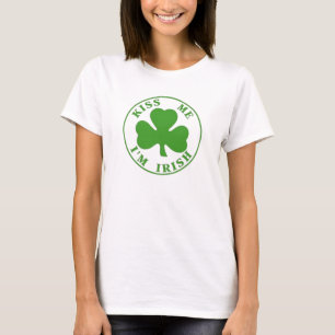 Embrassez-moi T-shirt irlandais des dames Im