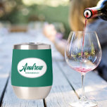 Emerald Green Stylisé Mariage Nom du fabricant<br><div class="desc">Offrez à votre toiletteur mariage ce croustillant en acier inoxydable tendance et personnalisé avec son nom en écriture stylisée dans un design blanc et ovale. La couleur et le script de l'Arrière - plan est vert émeraude. Personnalisez votre cave à vin en éditant et en remplaçant le nom par le...</div>