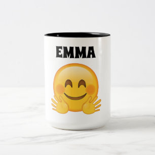 Emma a personnalisé la tasse de café d'emoji