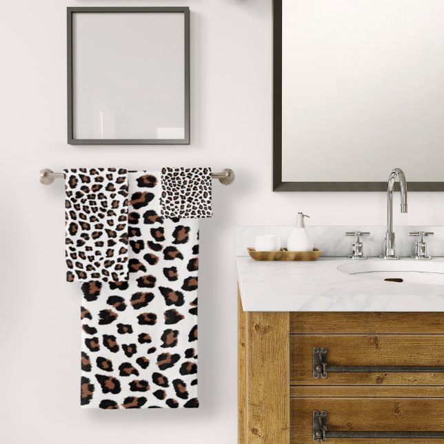 Empreinte de léopard blanc (Leopard Print New Bath Towel Set by Looly Elzayat
)