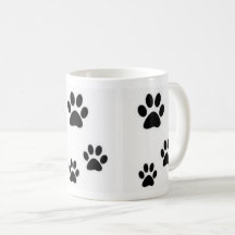 Empreintes de pas de belle tasse de chatons