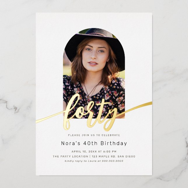En Aluminium Arc moderne Photo 40th Birthday Foil Invitation (Recto)
