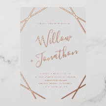 Invitation avec bordure géométrique et feuille d'a