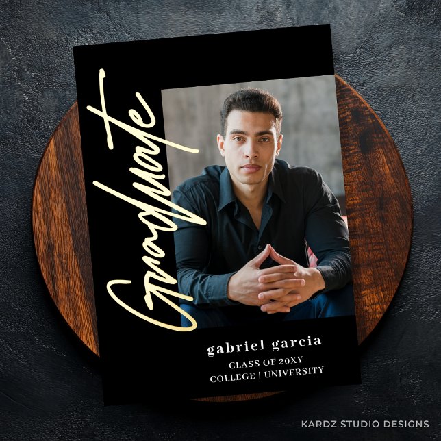 En Aluminium Invitation de fête de remise de diplômes avec écri (The front side of the announcement shown in a 5x7 in. with Gold Foil on script letters.)