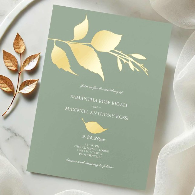 En Aluminium Invitation de mariage verte moderne avec feuille d (Wedding invitations sage green gold leaf art by Victoria Grigaliunas Do Tell A Belle)