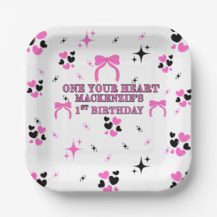 EN CARTON ASSIETTES CARRÉES ROSE NOIR 9X9 POUR LE 1ER ANNIVE