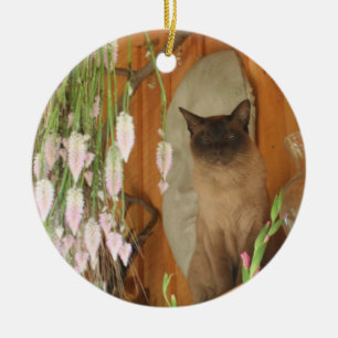 En Céramique Chat Siamois Sur L'Étagère Fleurs Ornement Animal