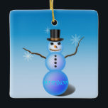 En Céramique Ornement de Snowman<br><div class="desc">Snowman avec chapeau supérieur. bras,  boutons et flocons de neige.</div>
