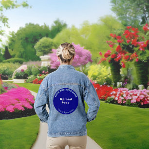 En Jean Marque d'affaires ronde bleue sur la veste Denim p