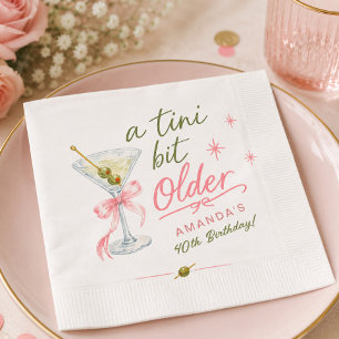 En Papier Serviette d'anniversaire Un Tini Peu Plus Âgé