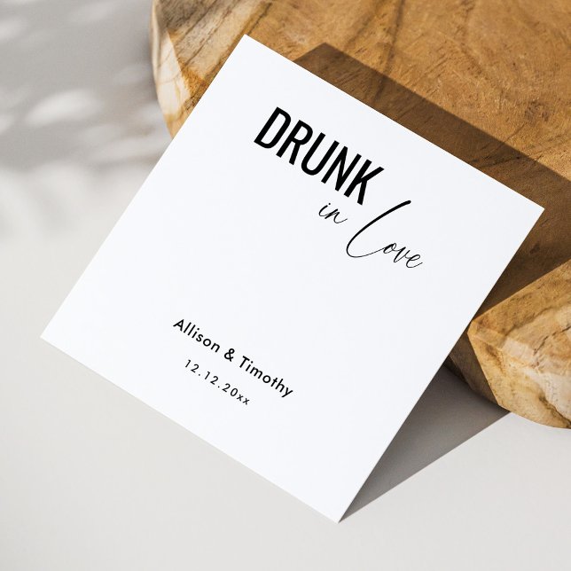 En Papier Servir dans l'amour Mariage personnalisé serviette (Drunk In Love Personalized Wedding Napkins)