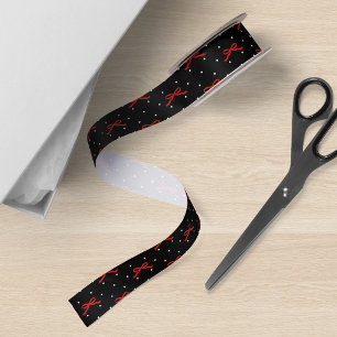 En Satin Noir et Blanc à pois avec ruban rouge