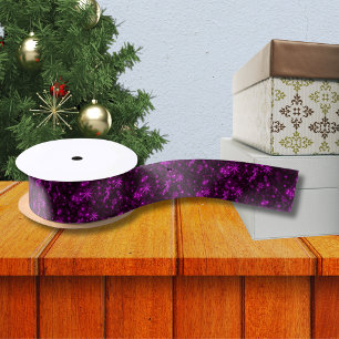 En Satin Pneus à ruban Arrière - plan violet profond