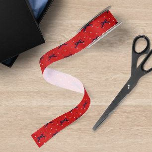 En Satin Rouge et Blanc à pois avec ruban bleu