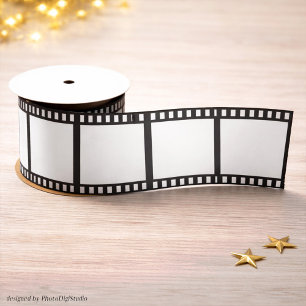 En Satin Ruban de film de Hollywood, noir et blanc
