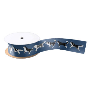 En Satin Ruban enroué de cadeau de chiens de traîneau de