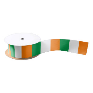 En Satin Ruban irlandais de drapeau