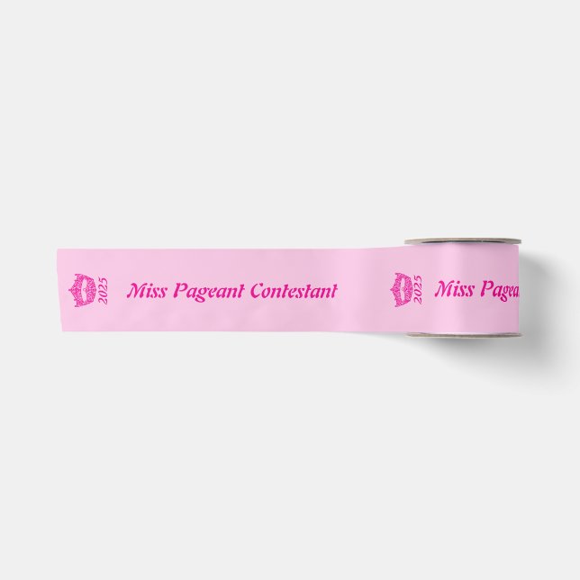 En Satin Ruban rose de type Miss America (Devant)