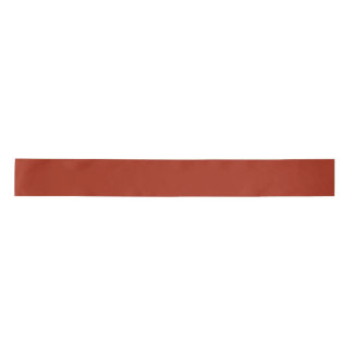 EN SATIN RUBAN ROUGE