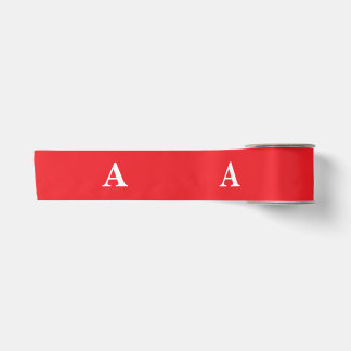 EN SATIN RUBAN ROUGE INITIAL PERSONNALISÉ