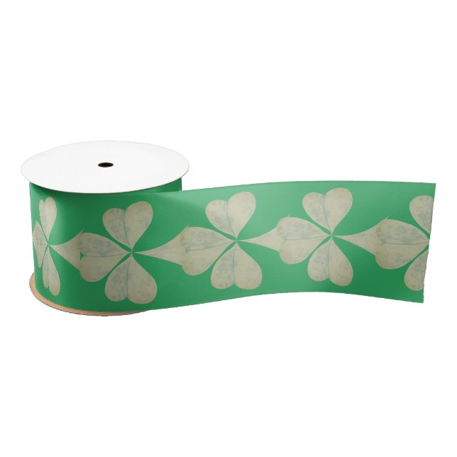 En Satin Shamrocks sur ruban satiné vert (Bobine)