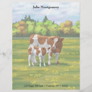 En-tête De Lettre Vache de Guernesey et veau mignon dans les pâturag