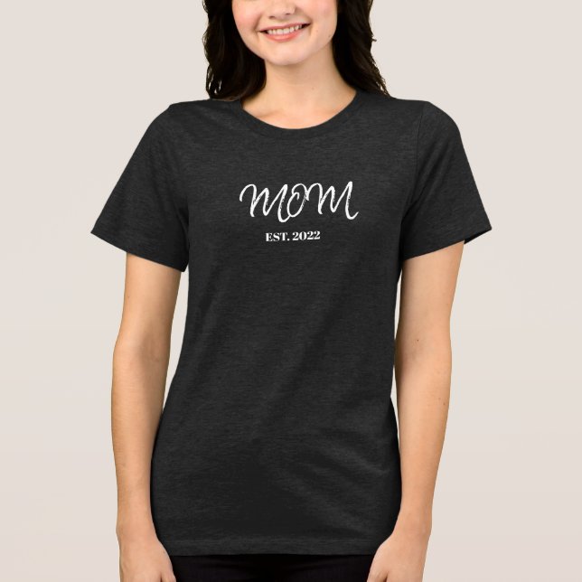 En Tri-matière Black Script Established Mom T-Shirt (Recto)
