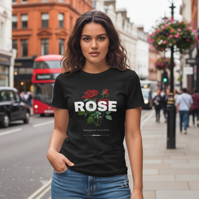 En Tri-matière Red Rose Floral Black Women's T-Shirt (Créateur téléchargé)