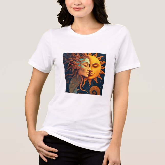 En Tri-matière Sun and Moon Face T-Shirt – Celestial Art Tee for  (Recto)
