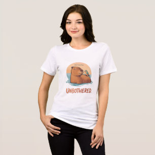 En Tri-matière T-shirt à l'aise avec une ambiance décontractée, c
